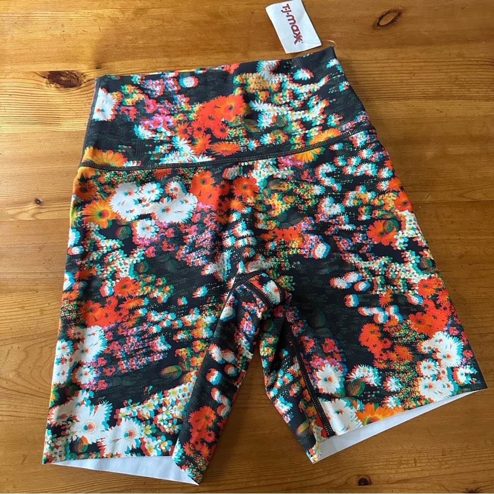 Offline By Aerie Goals 3D 7” inseam high waisted Biker Shorts - Picture 6 of 7